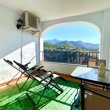Apartamentos Axarquia , Frigiliana, Terraza Privada Con Vistas A La Montana Rio Y Al Mar Dış mekan fotoğraf
