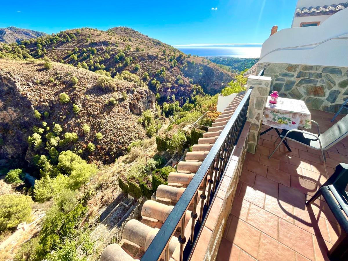 Apartamentos Axarquia , Frigiliana, Terraza Privada Con Vistas A La Montana Rio Y Al Mar Dış mekan fotoğraf