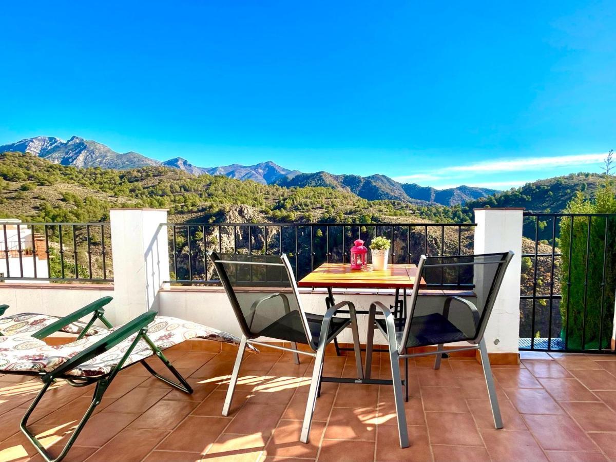 Apartamentos Axarquia , Frigiliana, Terraza Privada Con Vistas A La Montana Rio Y Al Mar Dış mekan fotoğraf