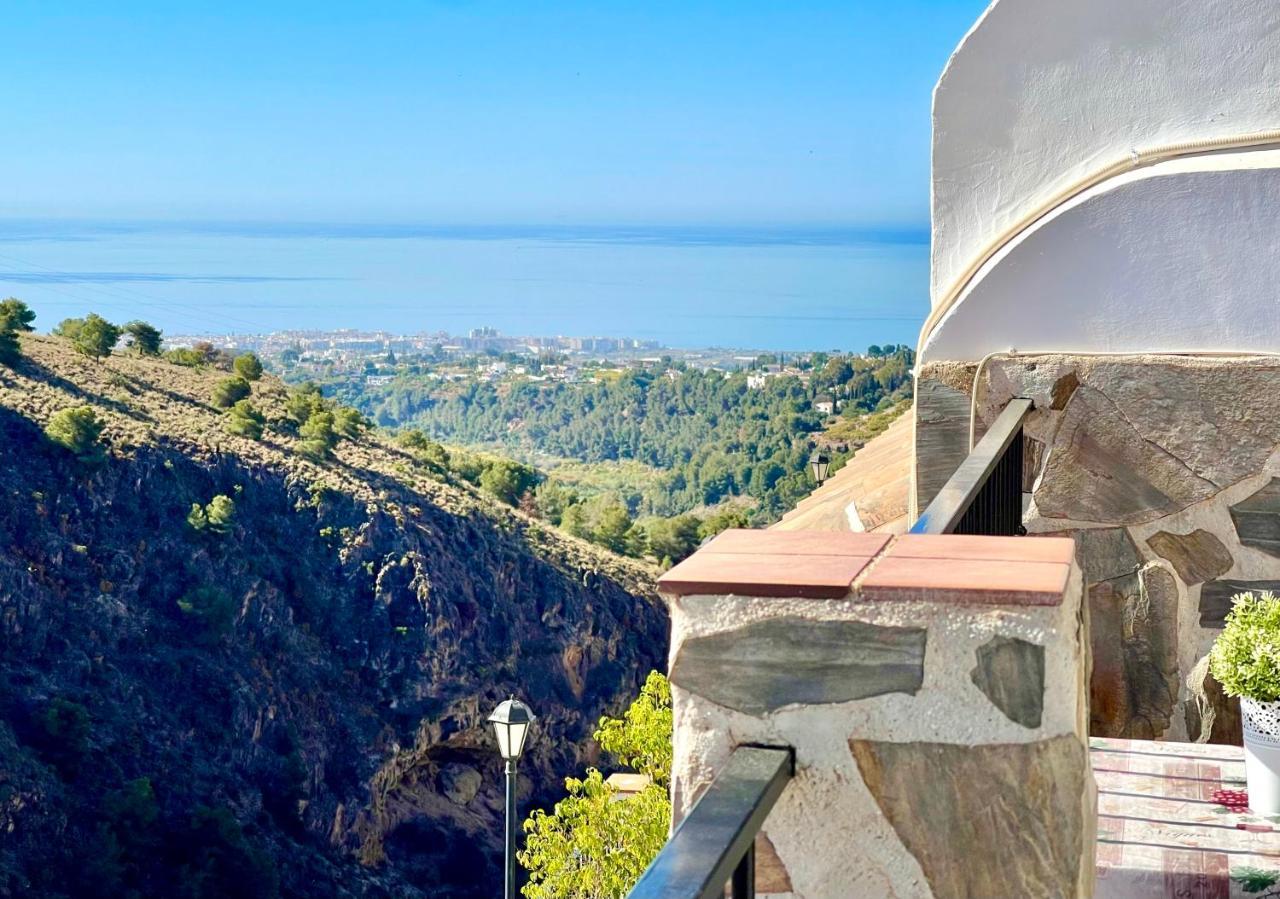 Apartamentos Axarquia , Frigiliana, Terraza Privada Con Vistas A La Montana Rio Y Al Mar Dış mekan fotoğraf