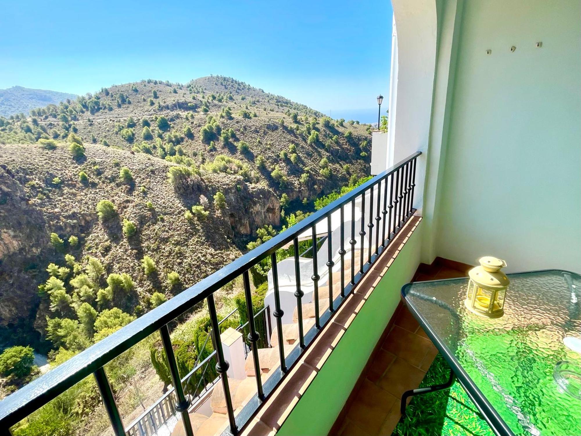 Apartamentos Axarquia , Frigiliana, Terraza Privada Con Vistas A La Montana Rio Y Al Mar Dış mekan fotoğraf
