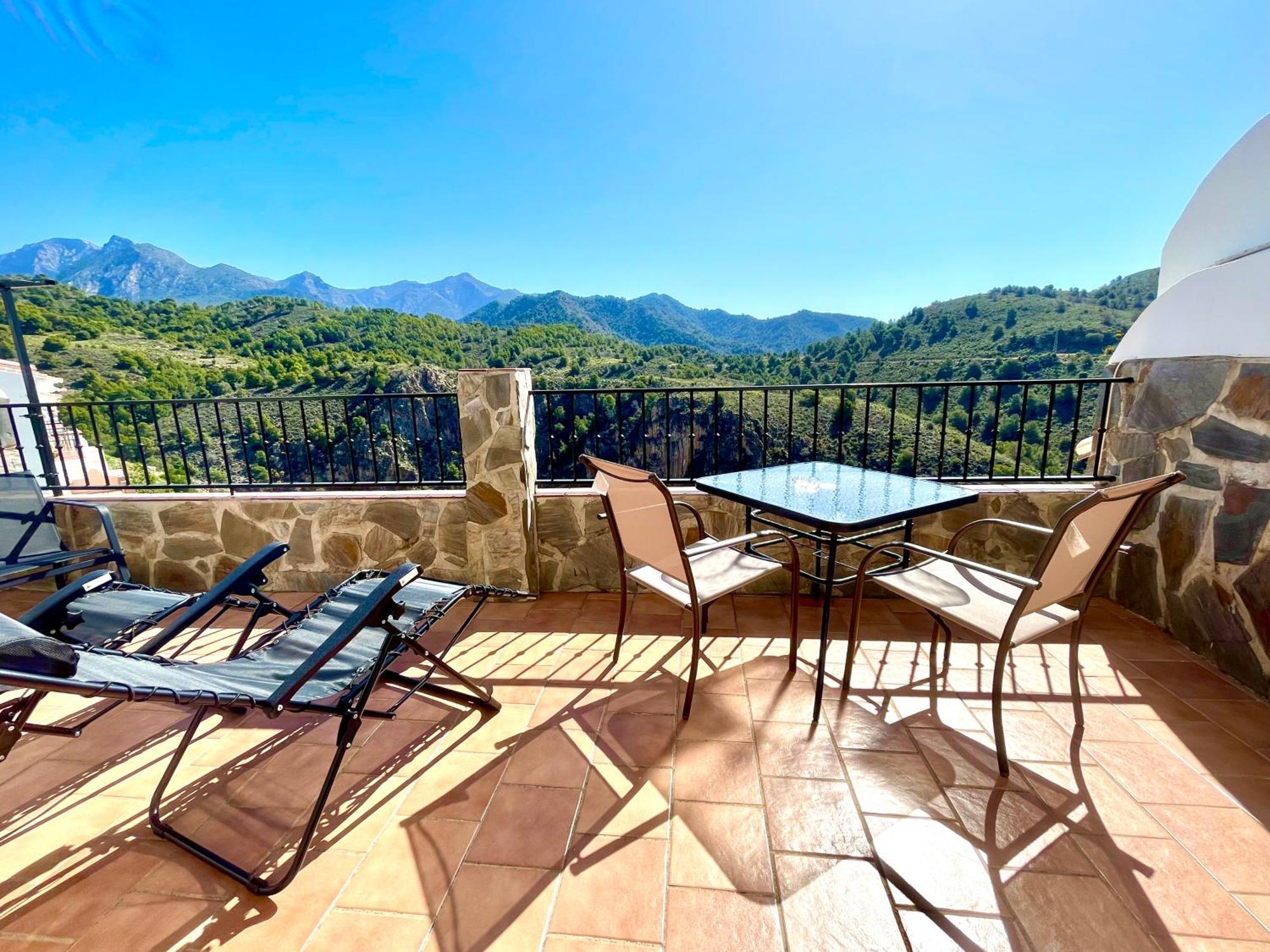 Apartamentos Axarquia , Frigiliana, Terraza Privada Con Vistas A La Montana Rio Y Al Mar Dış mekan fotoğraf