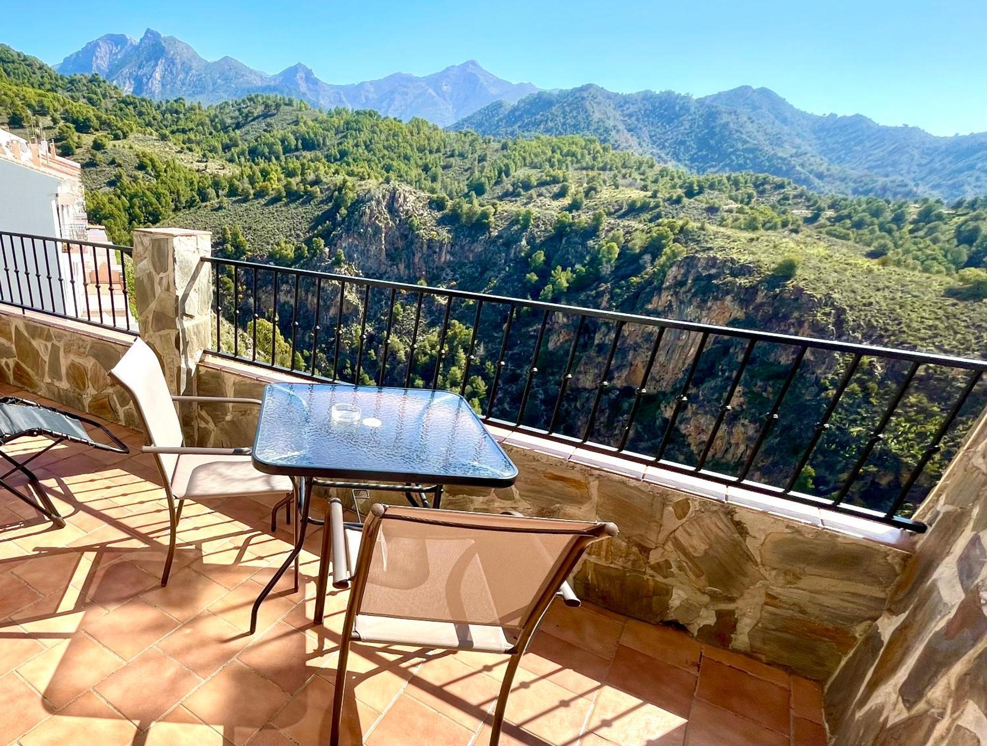 Apartamentos Axarquia , Frigiliana, Terraza Privada Con Vistas A La Montana Rio Y Al Mar Dış mekan fotoğraf