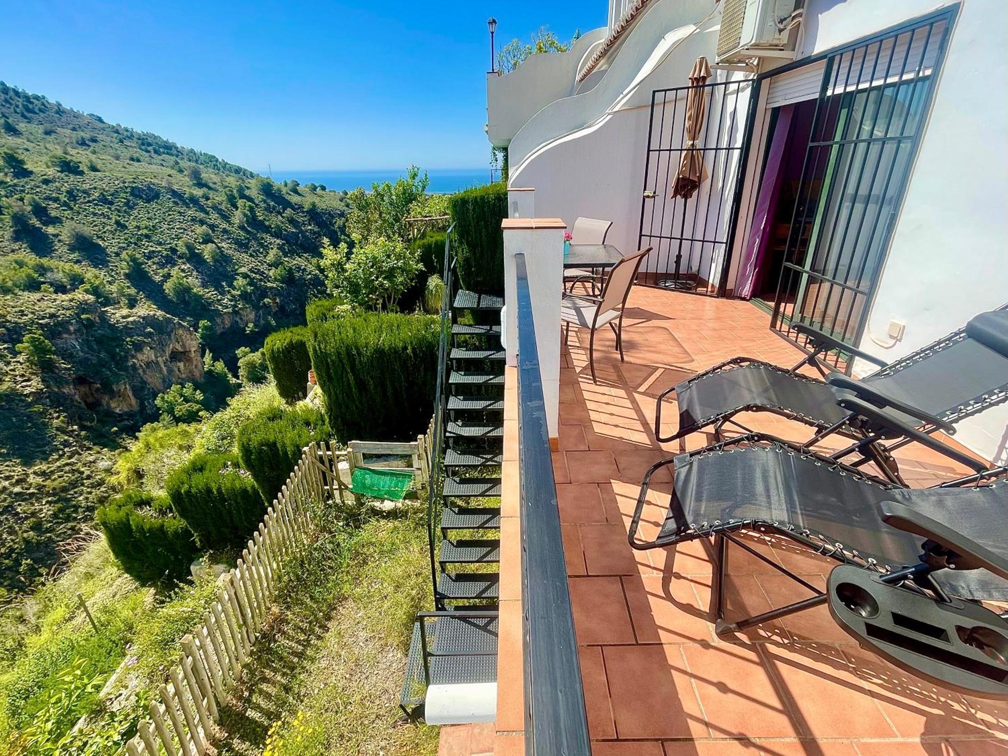 Apartamentos Axarquia , Frigiliana, Terraza Privada Con Vistas A La Montana Rio Y Al Mar Dış mekan fotoğraf